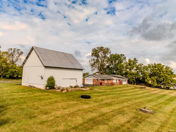 $345,000 | 6504 South 560 E Road, Selma, IN 47383