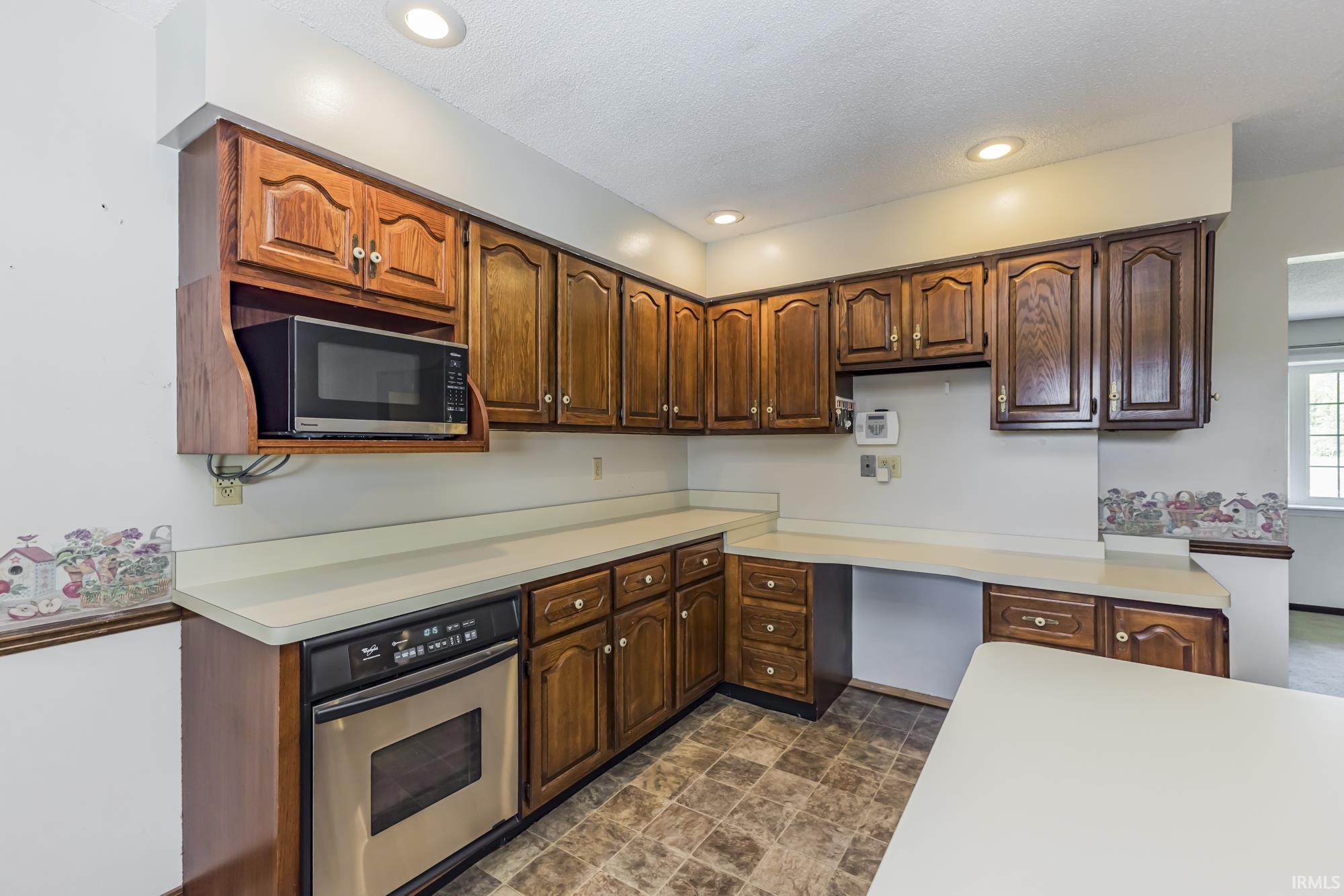 6504 South 560 E Road Selma, IN 47383 - Photo 9 of 36