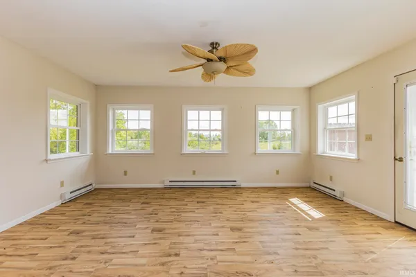 $345,000 | 6504 South 560 E Road, Selma, IN 47383