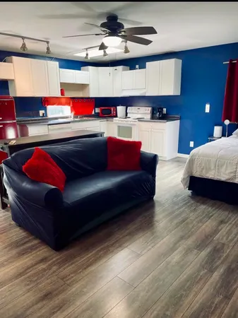$2,300 | 902 McClurkan Avenue, Unit B, Nashville, TN 37206