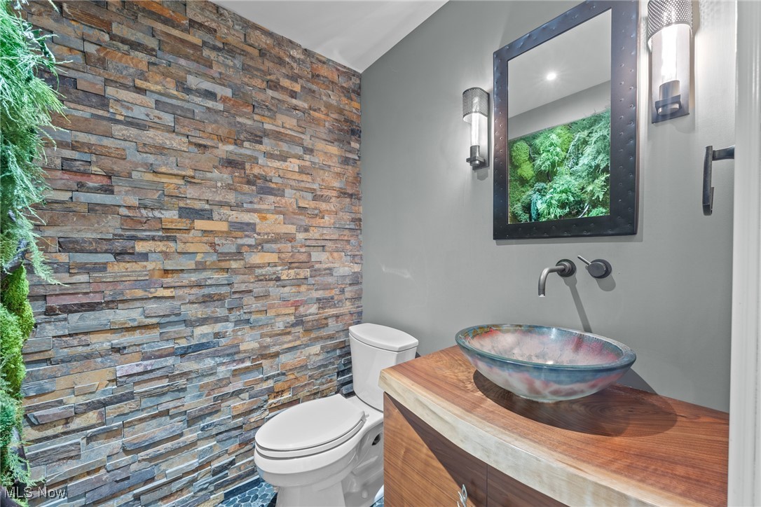 15341 Russell Road Chagrin Falls, OH 44022 - Photo 20 of 50 Gallery Image 20