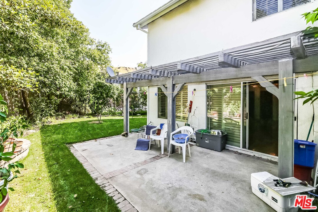 12251 Turtle Ridge Place Northridge, CA 91326 - Photo 12 of 14 Gallery Image 12
