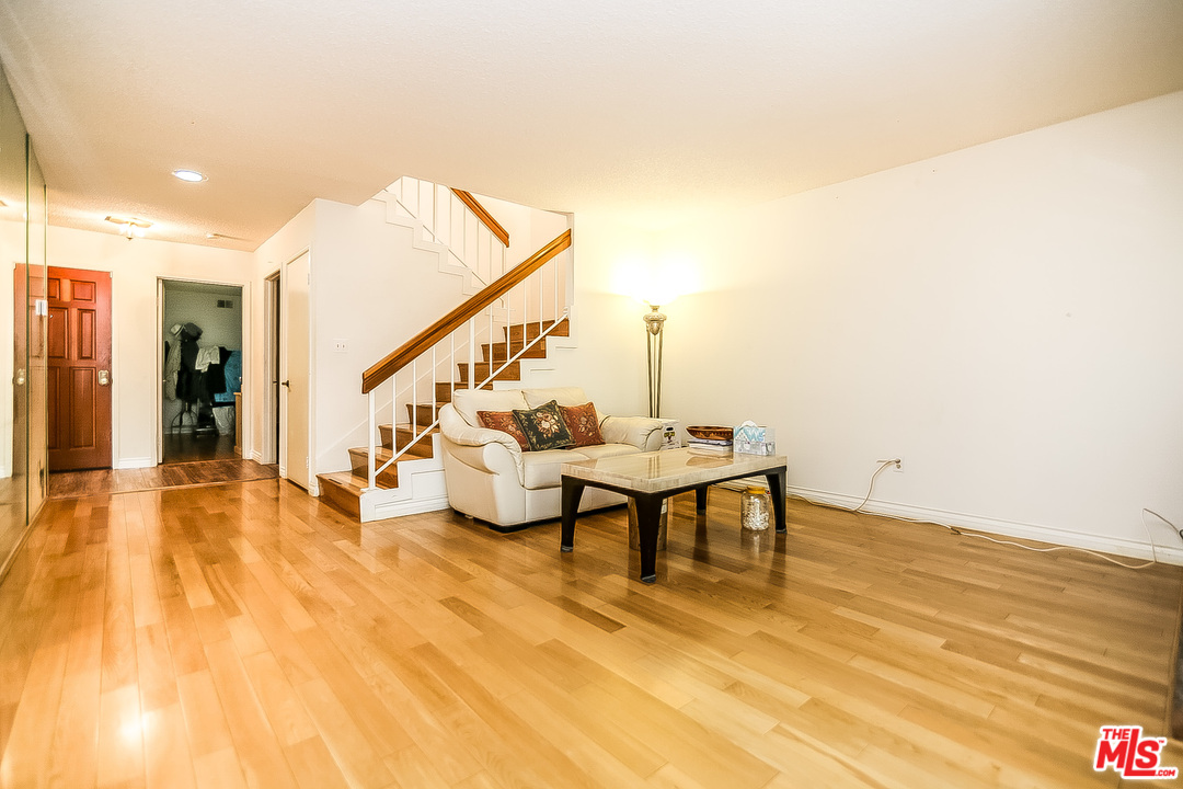 12251 Turtle Ridge Place Northridge, CA 91326 - Photo 6 of 14 Gallery Image 6