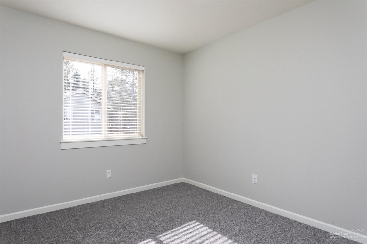 20257 Badger Road Bend, OR 97702 - Photo 19 of 25 Additional Photo