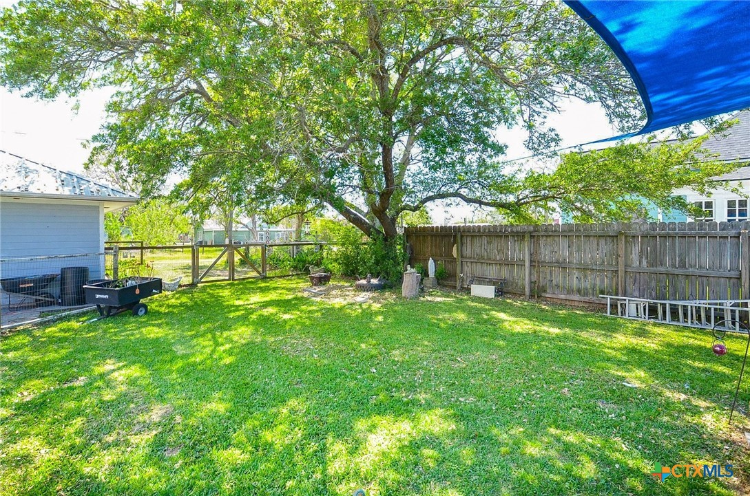 205 Main Street Palacios, TX 77465 - Photo 29 of 36