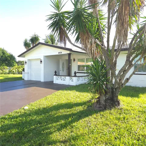 $449,000 | 4404 Northwest 46th Way, Tamarac, FL 33319