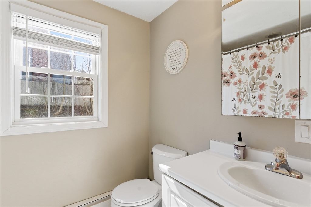 9 Hermon Road Lynn, MA 01904 - Photo 12 of 33