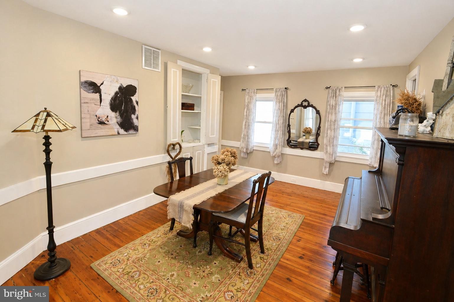 129 Buttonwood Street Mount Holly, NJ 08060 - Photo 9 of 31 Dinning room