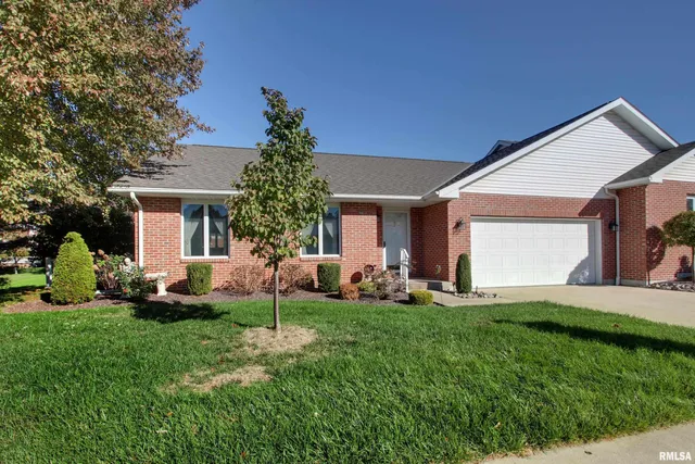 $205,500 | 305 Shannon Drive, Quincy, IL 62305