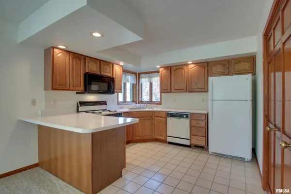 $205,500 | 305 Shannon Drive, Quincy, IL 62305