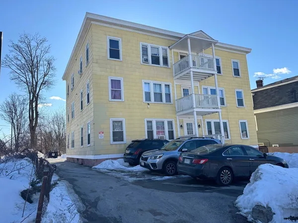 $1,995 | 26 Catharine Street, Unit 4, Worcester, MA 01605