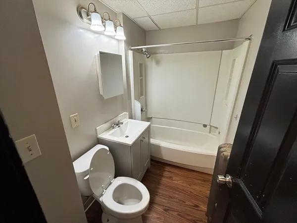 $1,995 | 26 Catharine Street, Unit 4, Worcester, MA 01605