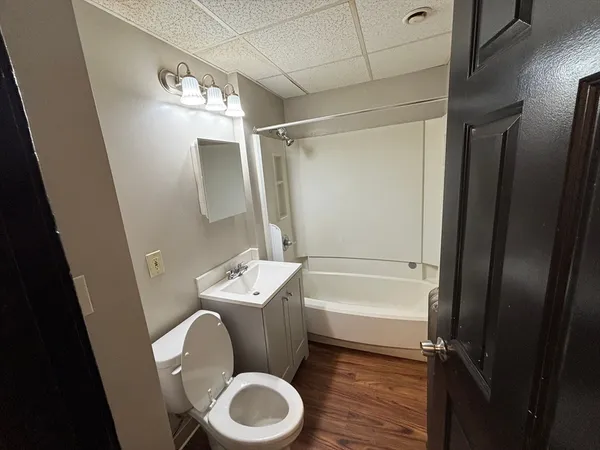 $1,995 | 26 Catharine Street, Unit 4, Worcester, MA 01605