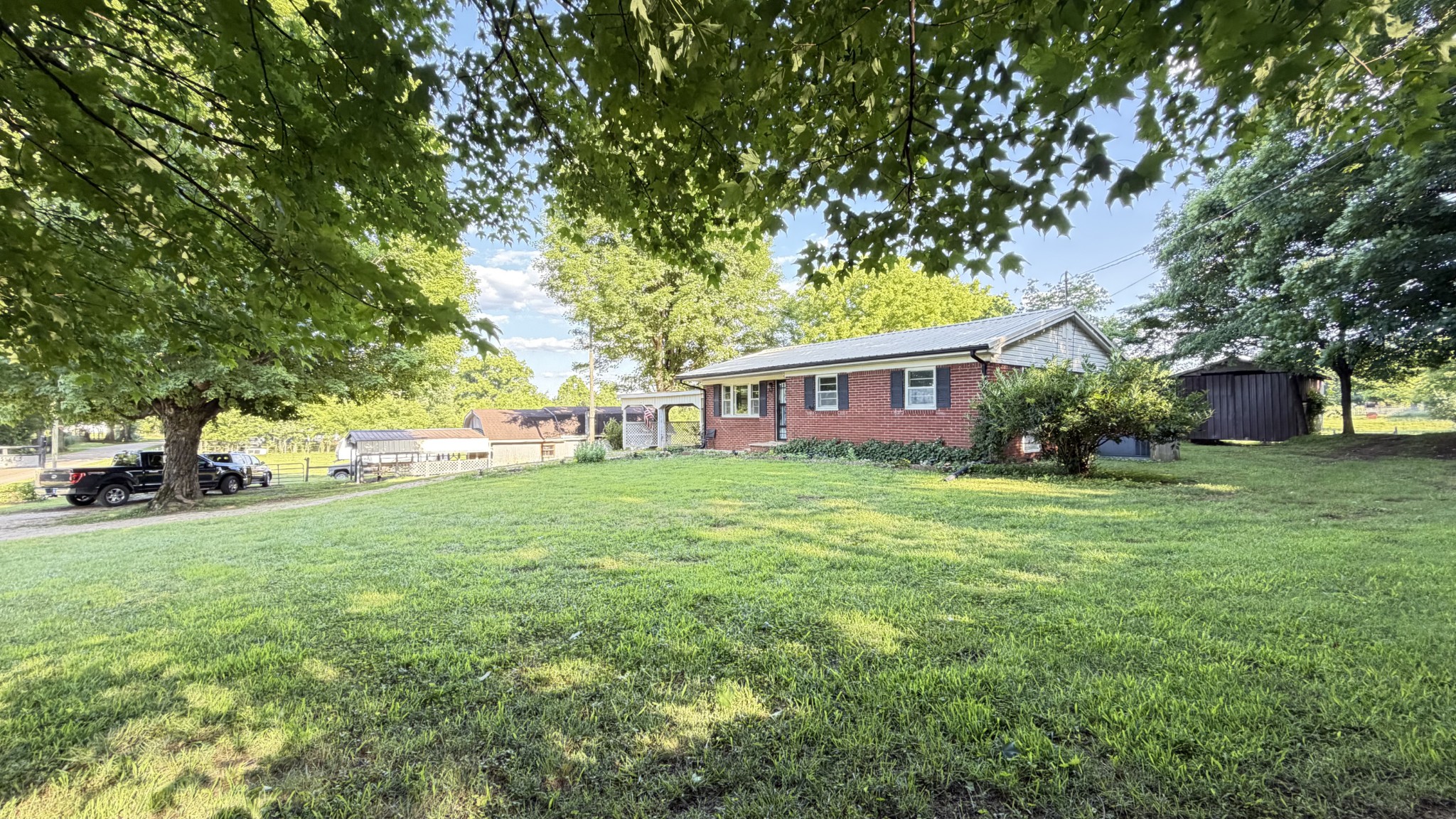 1260 Eaton Road Sparta, TN 38583 - Photo 2 of 50
