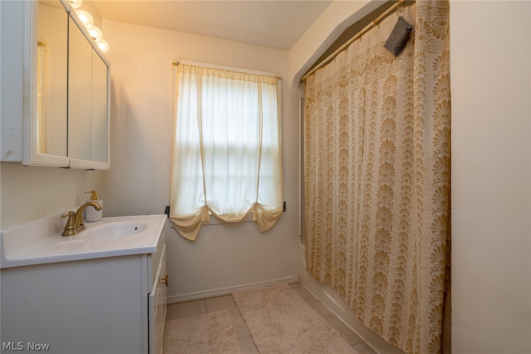 3723 Lindholm Road Cleveland, OH 44120 - Photo 15 of 27