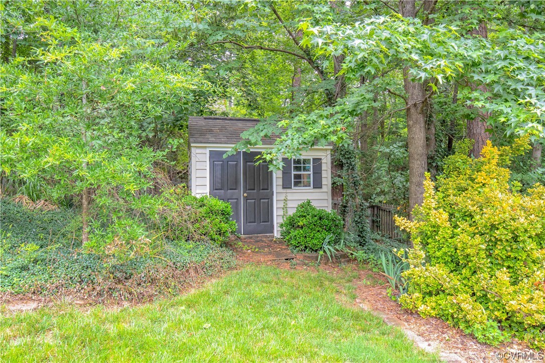 14908 Walnut Bend Road Midlothian, VA 23112 - Photo 29 of 43 front view of a house with a yard