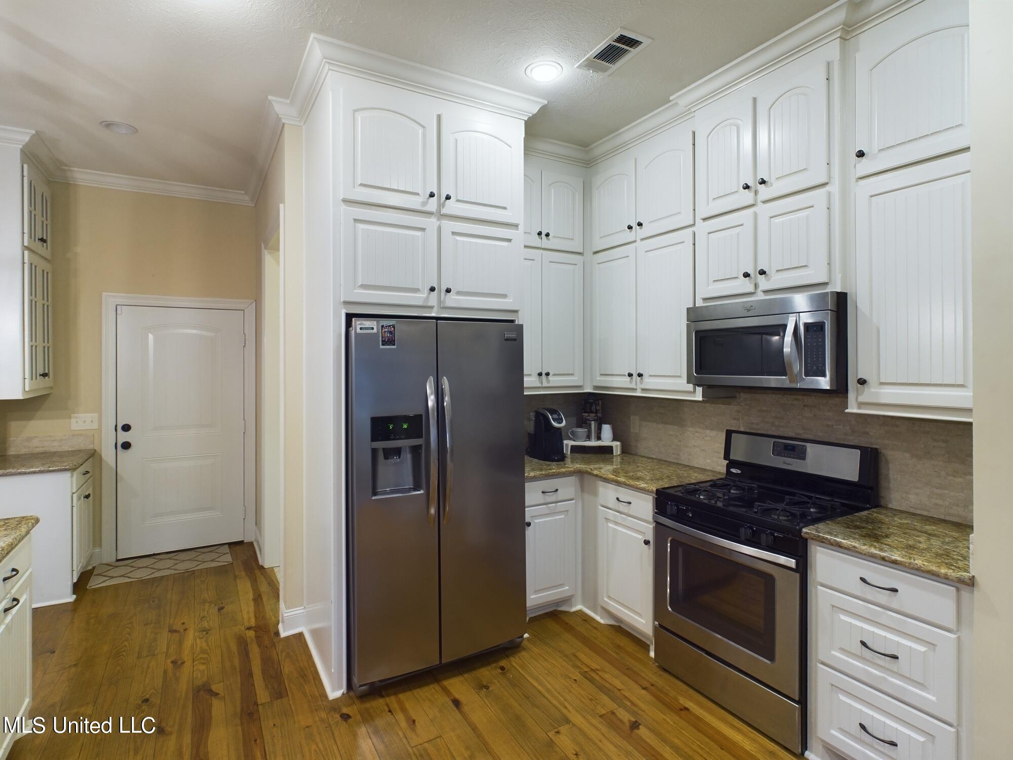 108 Owen Street Madison, MS 39110 - Photo 12 of 31 CAM02761G0-PR0026-STILL013