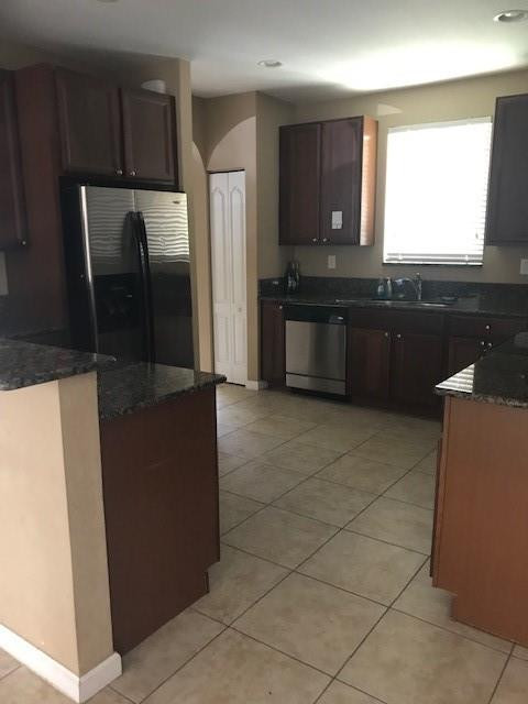 27347 Southwest 143rd Court Homestead, FL 33032 - Photo 8 of 32 Photo 8