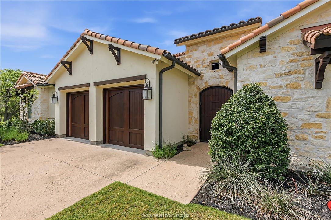 4229 Villaggio Court Bryan, TX 77802 - Photo 4 of 47