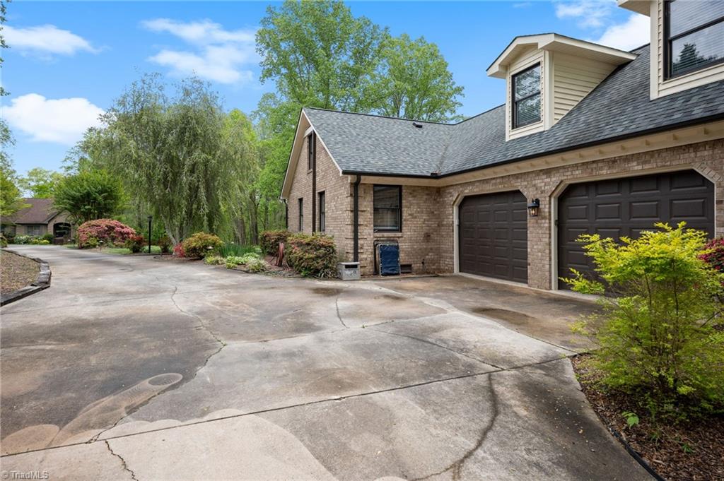 5009 Millstaff Drive Oak Ridge, NC 27310 - Photo 12 of 50