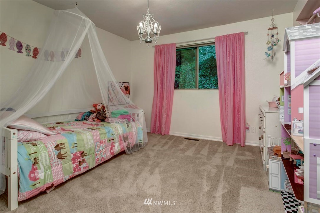 14711 106th Avenue Northeast Bothell, WA 98011 - Photo 12 of 13 Gallery Image 12