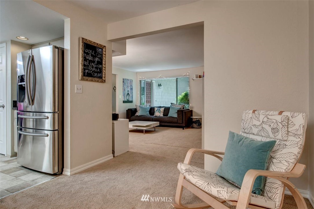 14711 106th Avenue Northeast Bothell, WA 98011 - Photo 5 of 13 Gallery Image 5