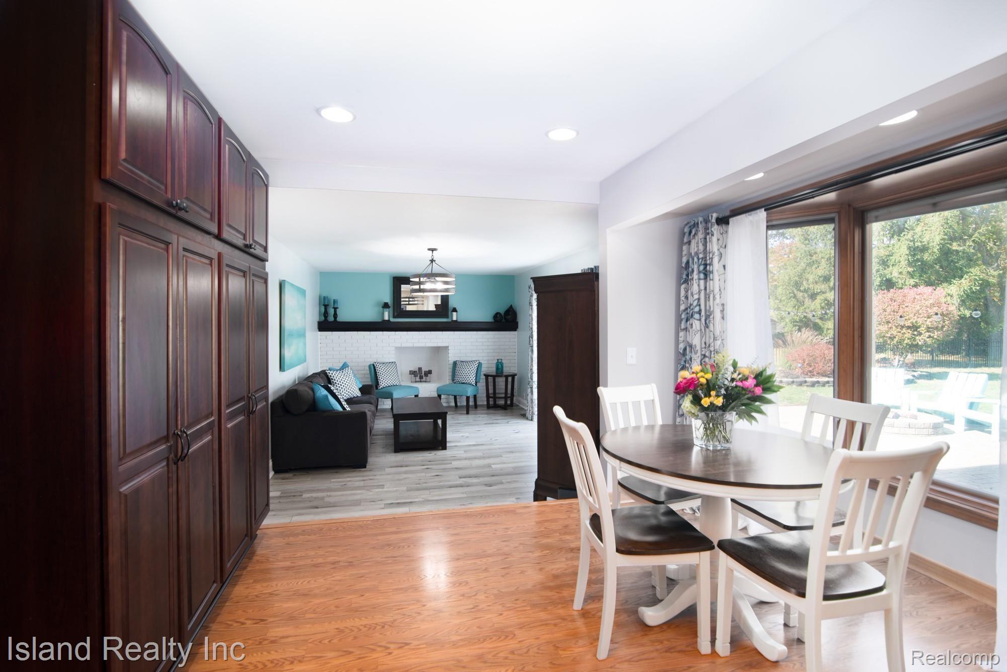 8410 Hampton Road Grosse Ile, MI 48138 - Photo 8 of 23 8410HamptonGrosseIle-21.jpg