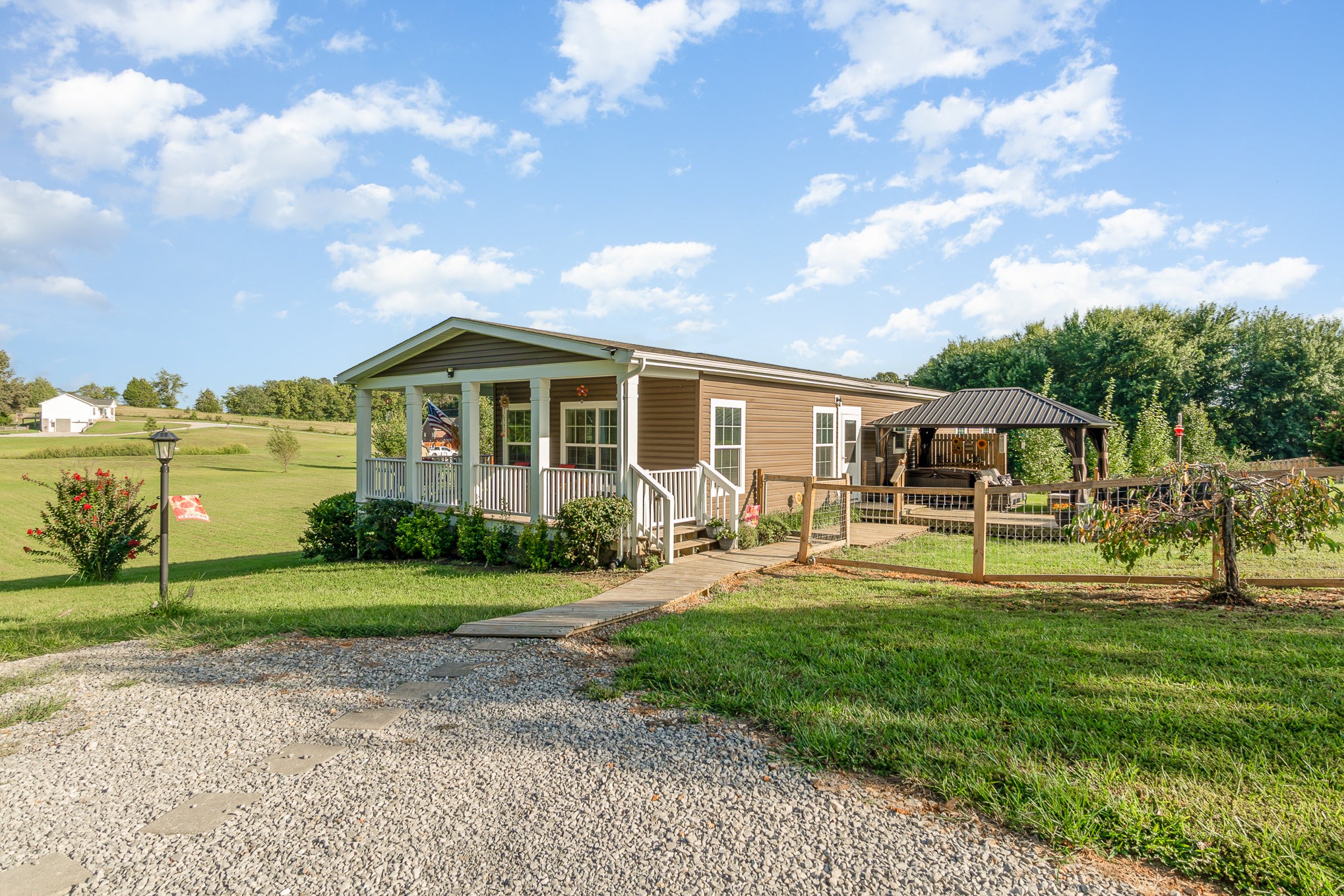 6175 Crawford Store Road Springfield, TN 37172 - Photo 17 of 19 a front view of a house with a yard