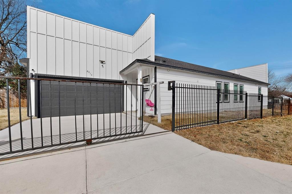 2015 Volga Avenue Dallas, TX 75216 - Photo 35 of 38