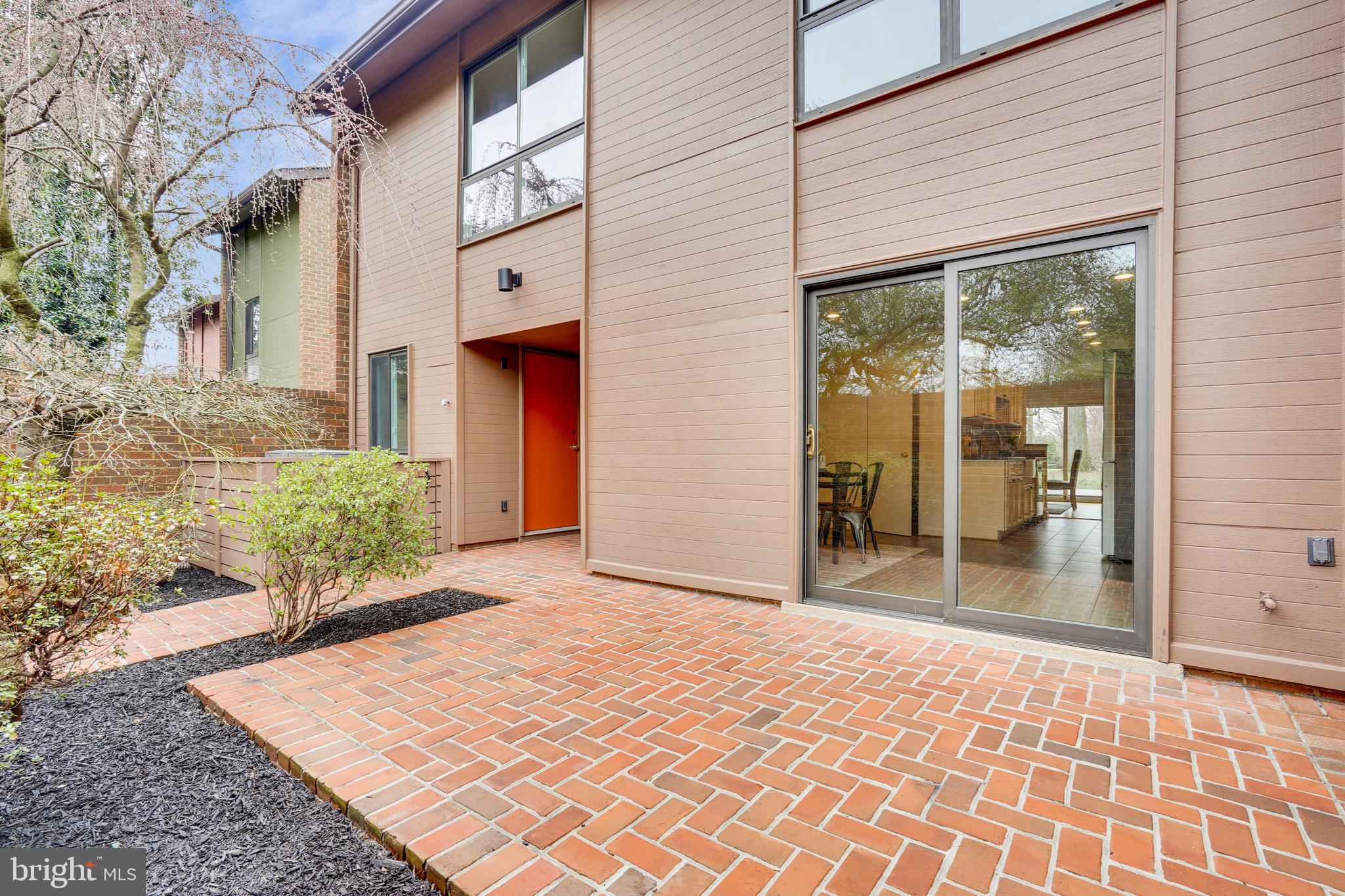 11797 Indian Ridge Road Reston, VA 20191 - Photo 12 of 33 a view of a backyard