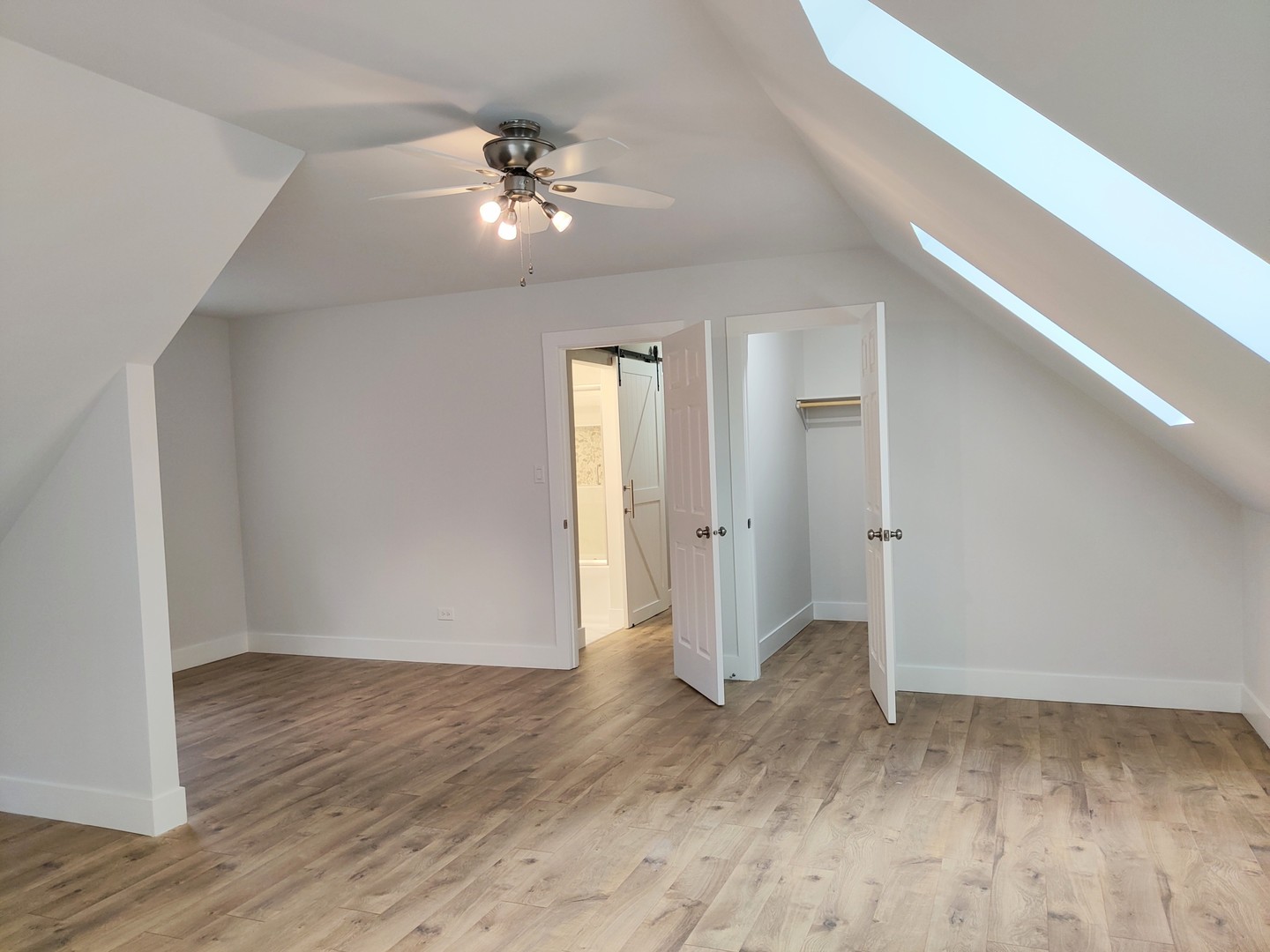 10S159 Ridge Road Naperville, IL 60565 - Photo 14 of 26 Gallery Image 14