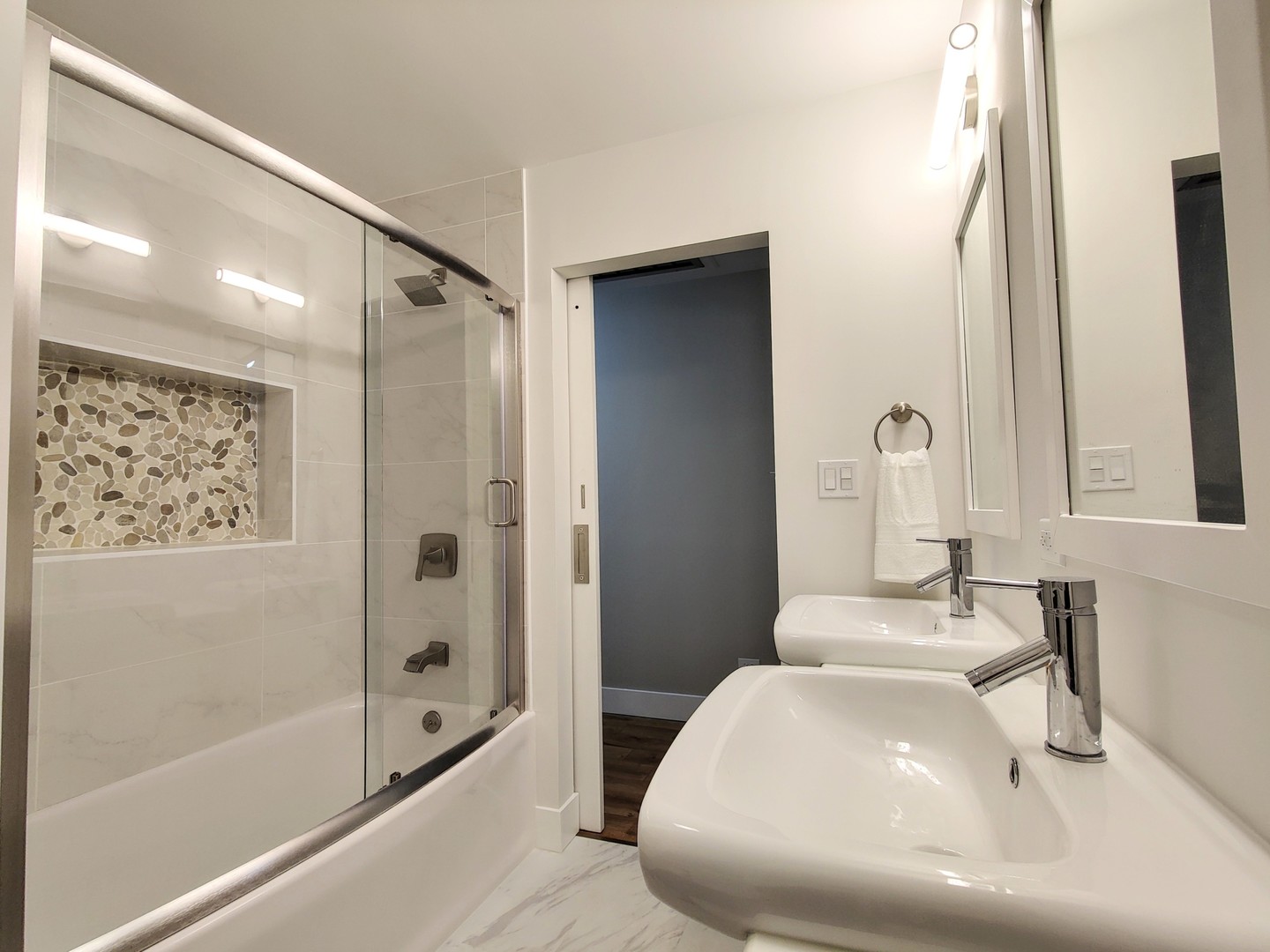 10S159 Ridge Road Naperville, IL 60565 - Photo 16 of 26 Gallery Image 16