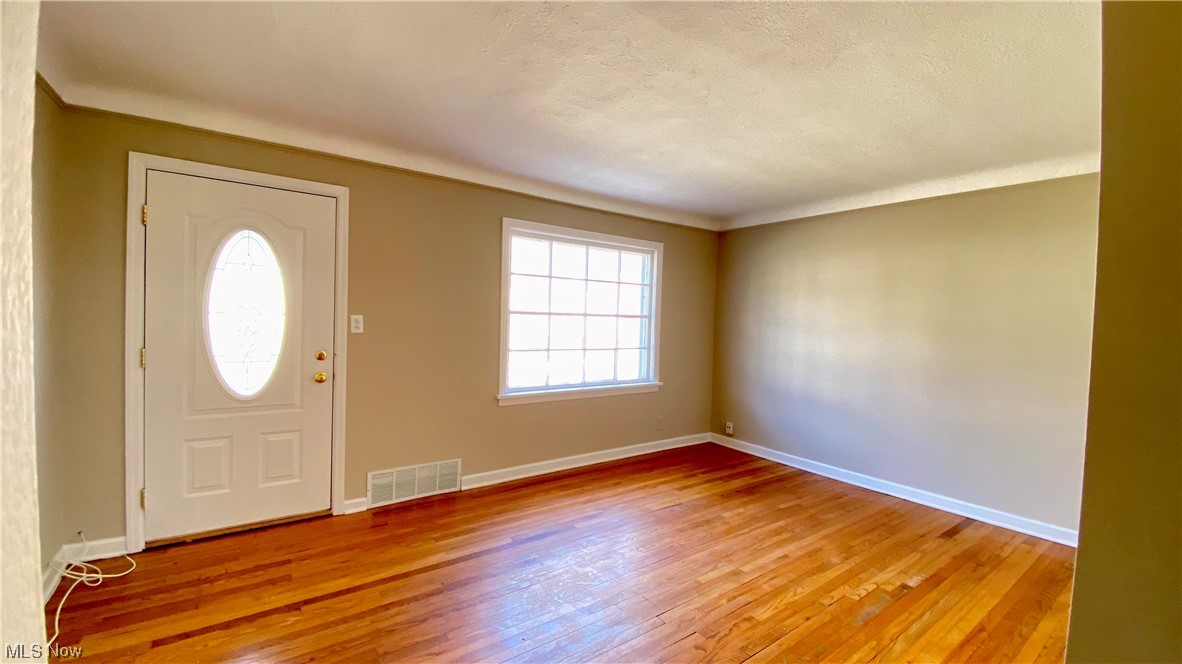 3105 Hearthstone Road Parma, OH 44134 - Photo 3 of 29 Gallery Image 3