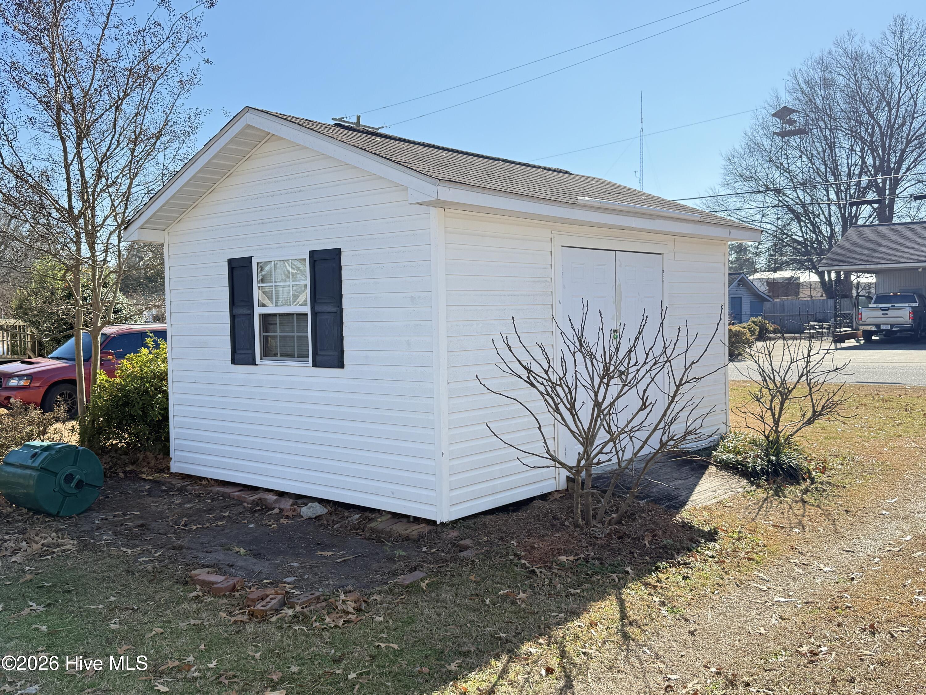 502 North Chestnut Street Mount Olive, NC 28365 - Photo 29 of 42 IMG_5722