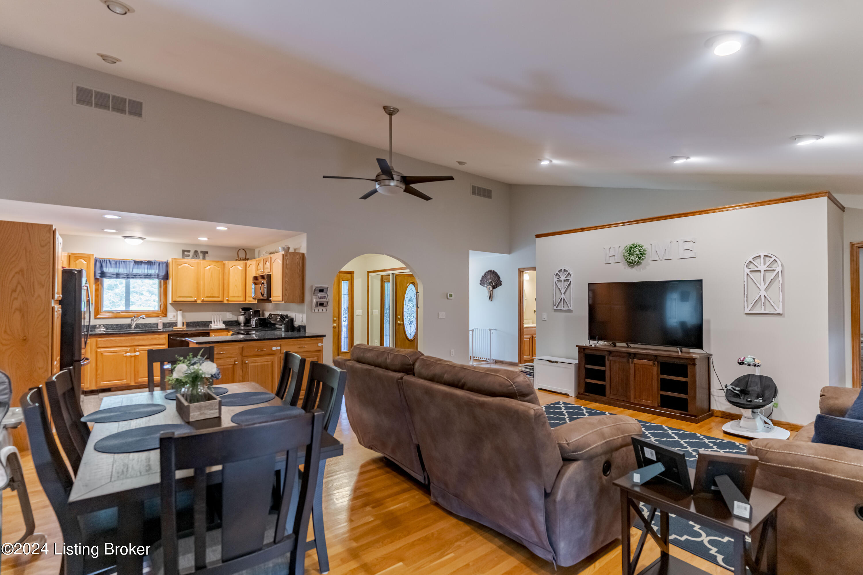 9881 Waddy Road Waddy, KY 40076 - Photo 12 of 80 DSC05328