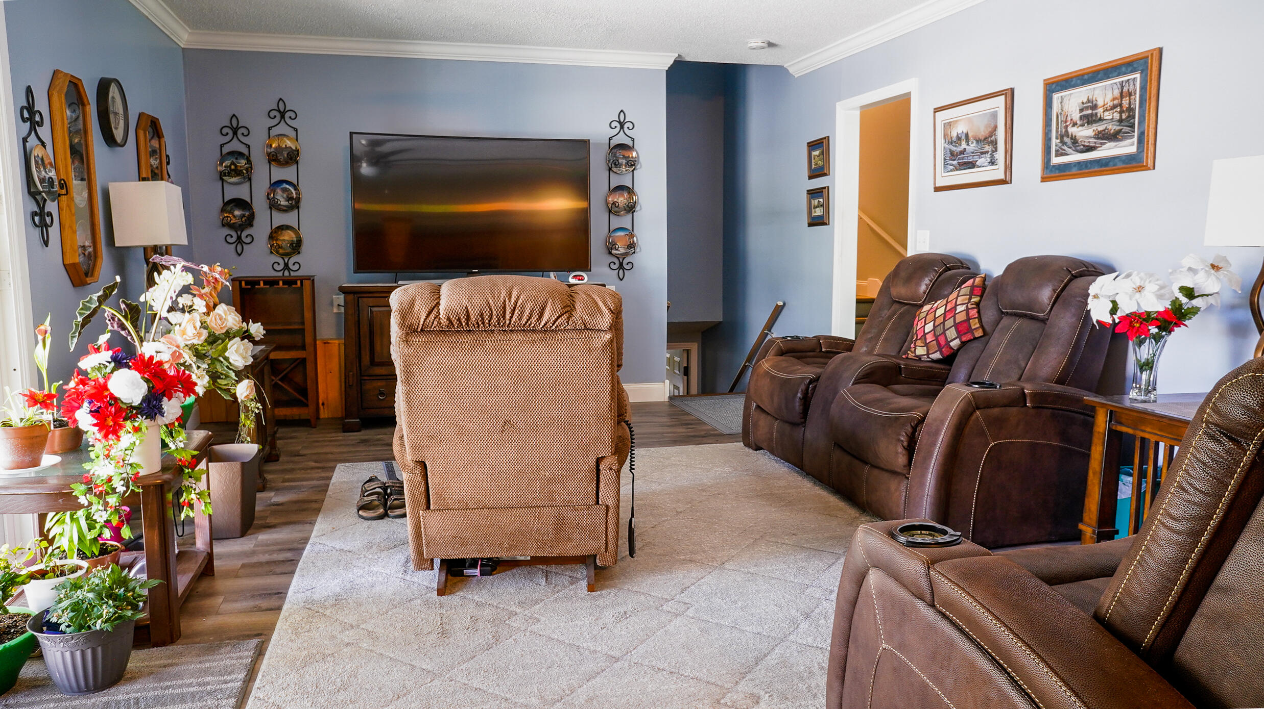 7514 Sutton Road Ooltewah, TN 37363 - Photo 20 of 41 living room