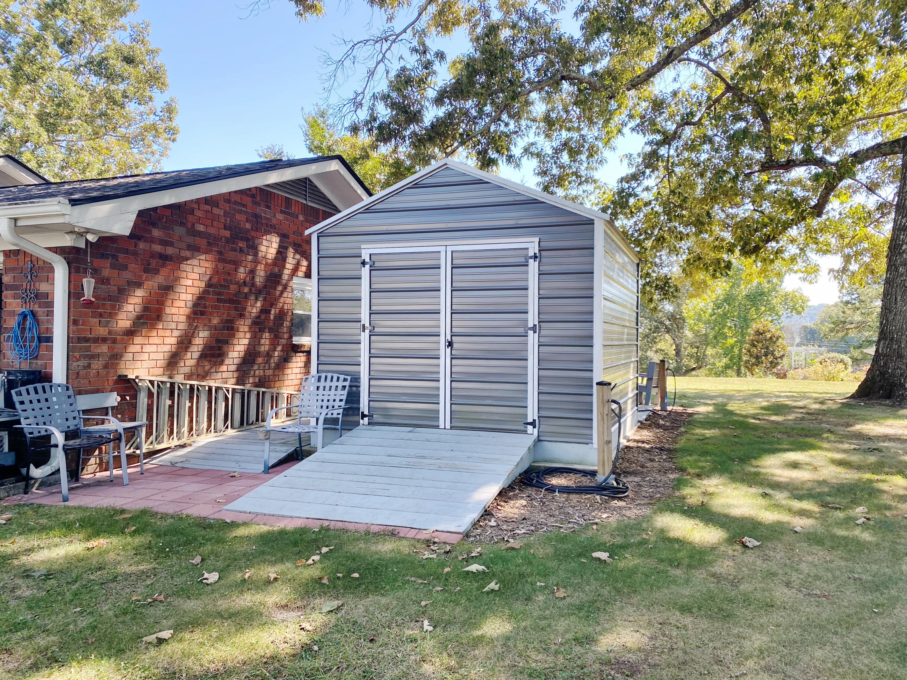 7514 Sutton Road Ooltewah, TN 37363 - Photo 36 of 41 .