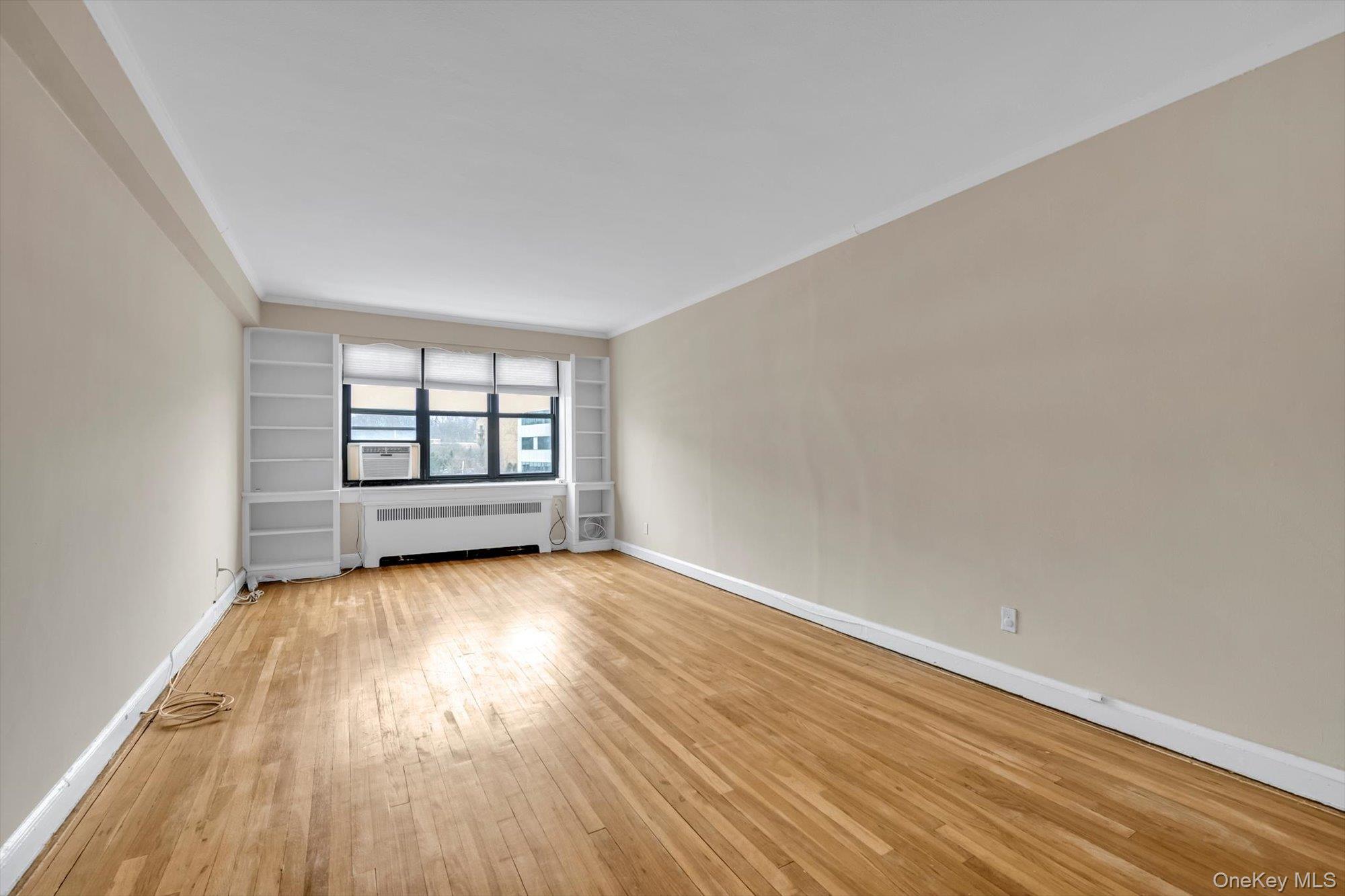 2 Town House Place, Unit 3N Great Neck, NY 11021 - Photo 2 of 17