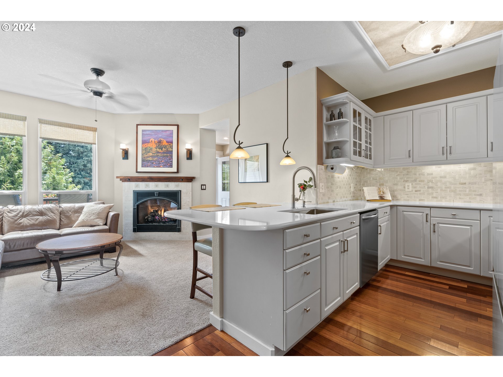 166 Northeast Bridgeton Road Portland, OR 97211 - Photo 11 of 48 Kitchen/Family Room