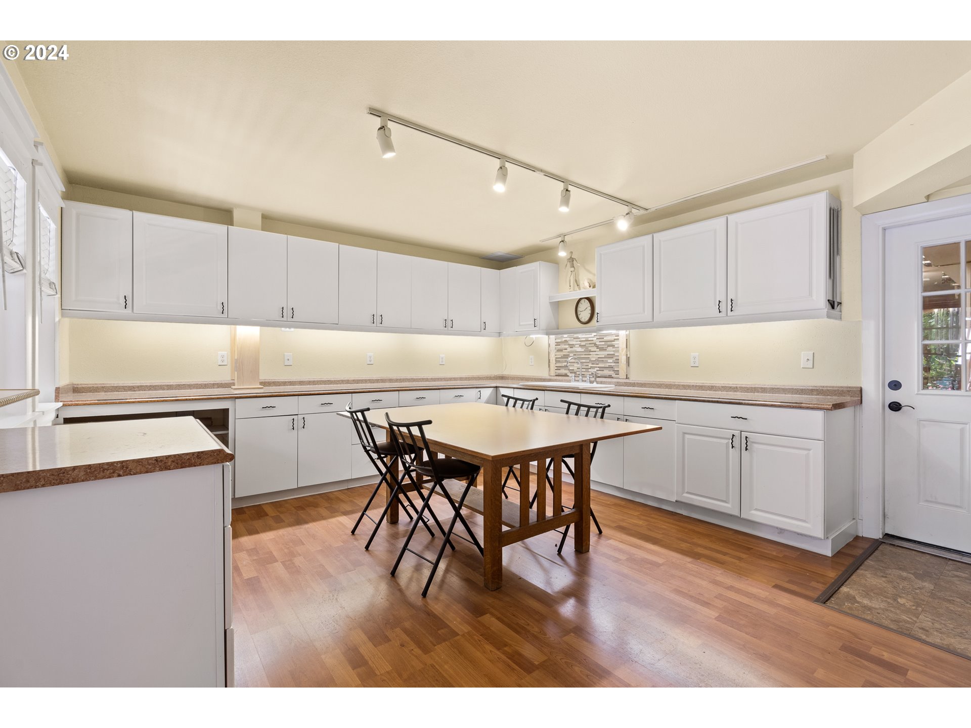 166 Northeast Bridgeton Road Portland, OR 97211 - Photo 29 of 48 Finished Lower Level