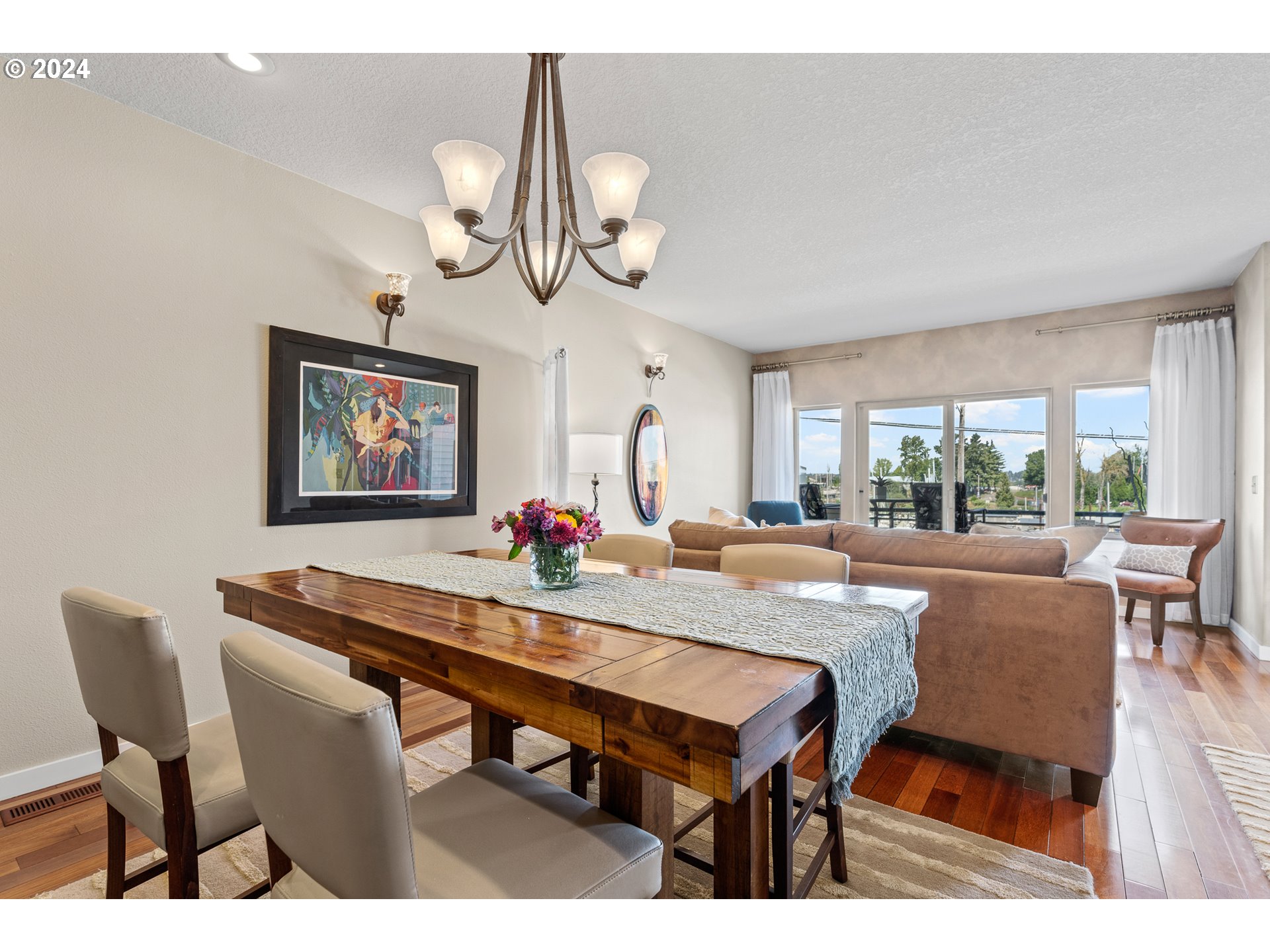 166 Northeast Bridgeton Road Portland, OR 97211 - Photo 5 of 48 Gallery Image 5