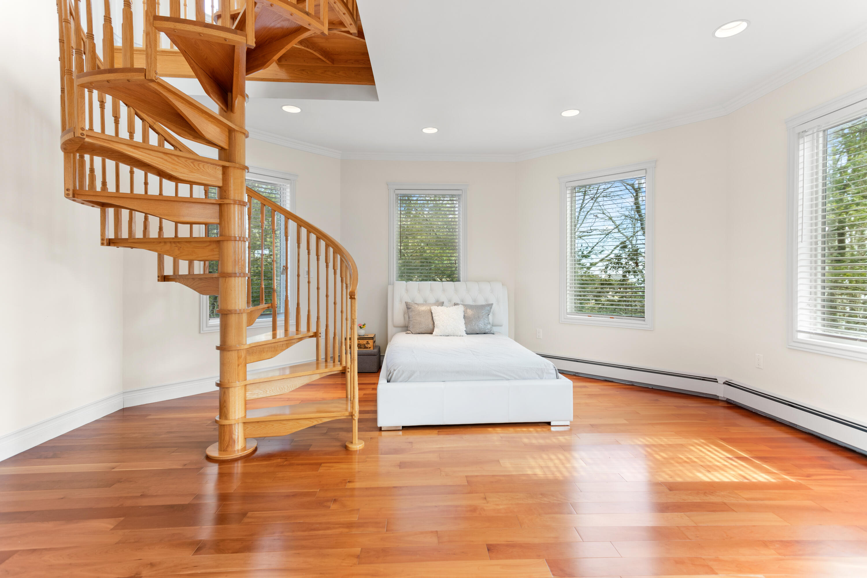 10 Starboard Lane Osterville, MA 02655 - Photo 17 of 22 a living room with furniture and a large window