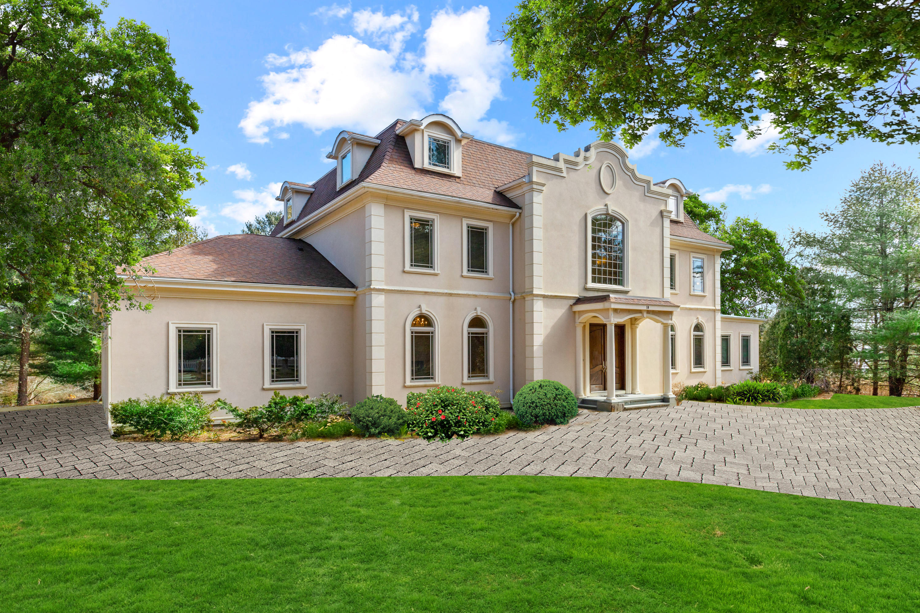 10 Starboard Lane Osterville, MA 02655 - Photo 20 of 22 a front view of a house with a yard