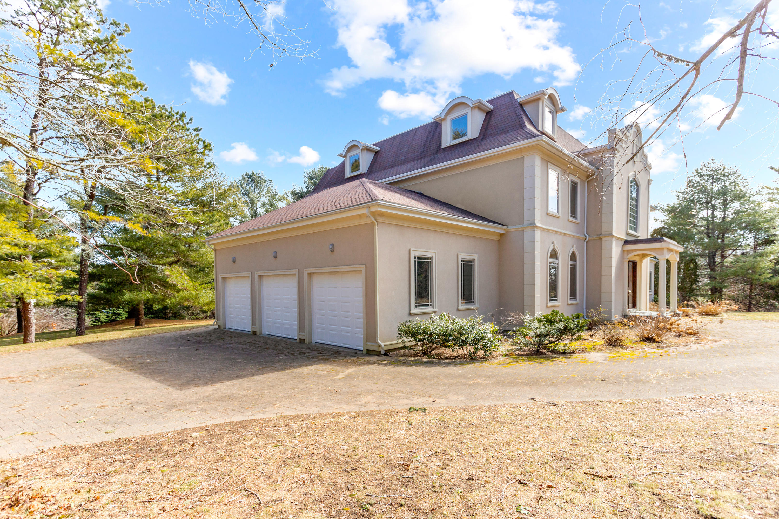 10 Starboard Lane Osterville, MA 02655 - Photo 21 of 22 a view of a house with a yard