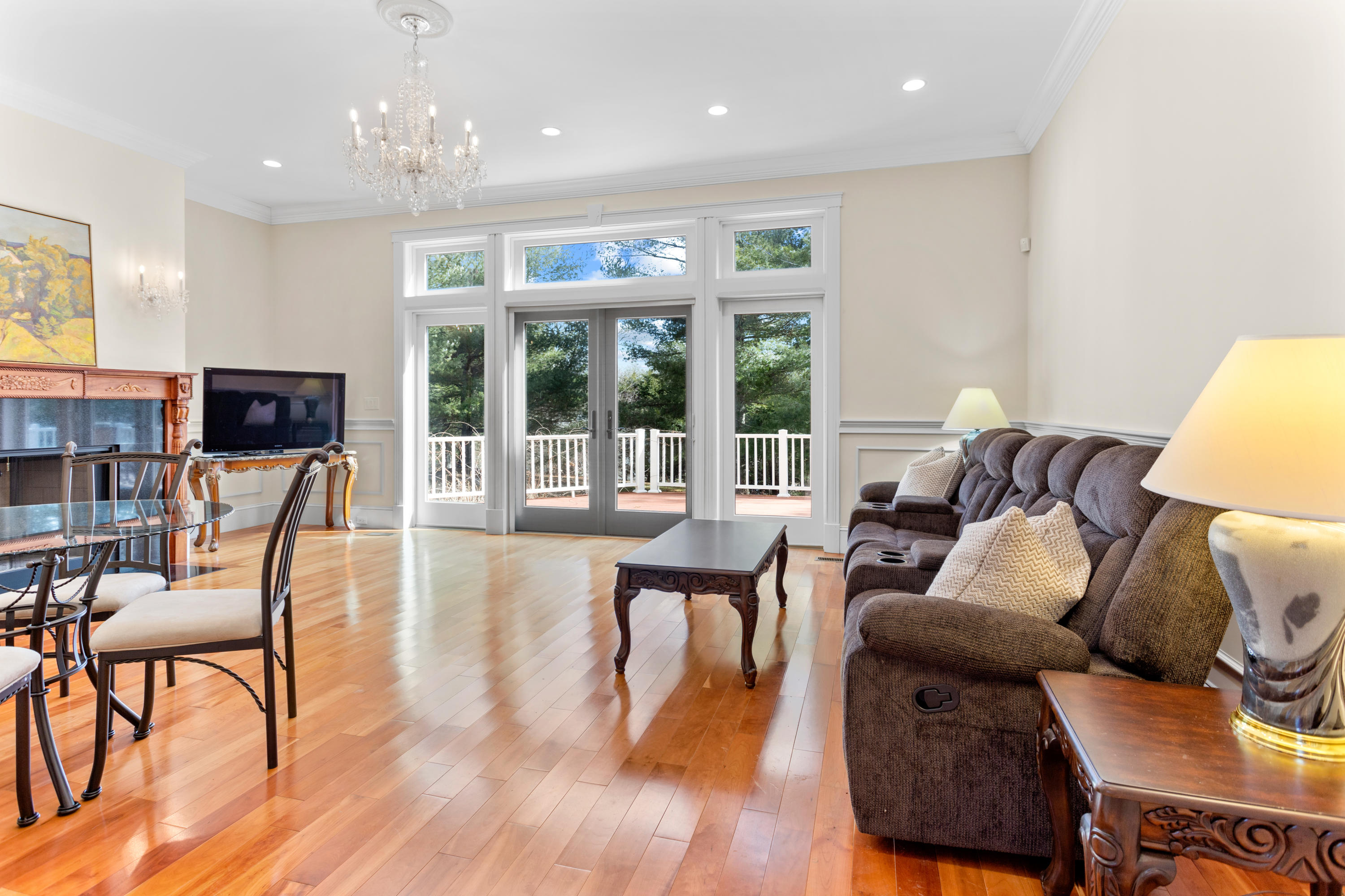 10 Starboard Lane Osterville, MA 02655 - Photo 9 of 22 a living room with furniture and a large window