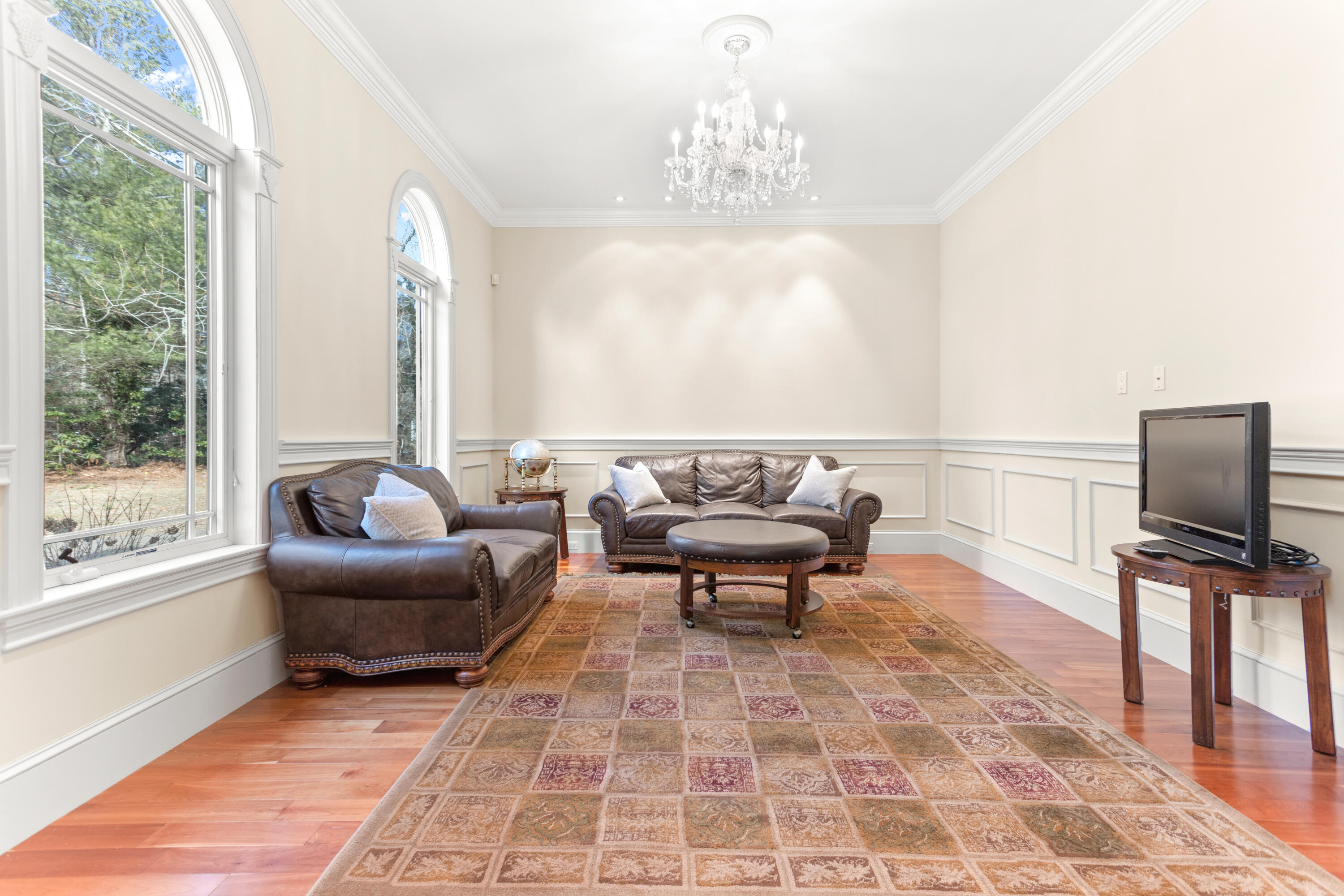 10 Starboard Lane Osterville, MA 02655 - Photo 10 of 22 a living room with furniture and a flat screen tv