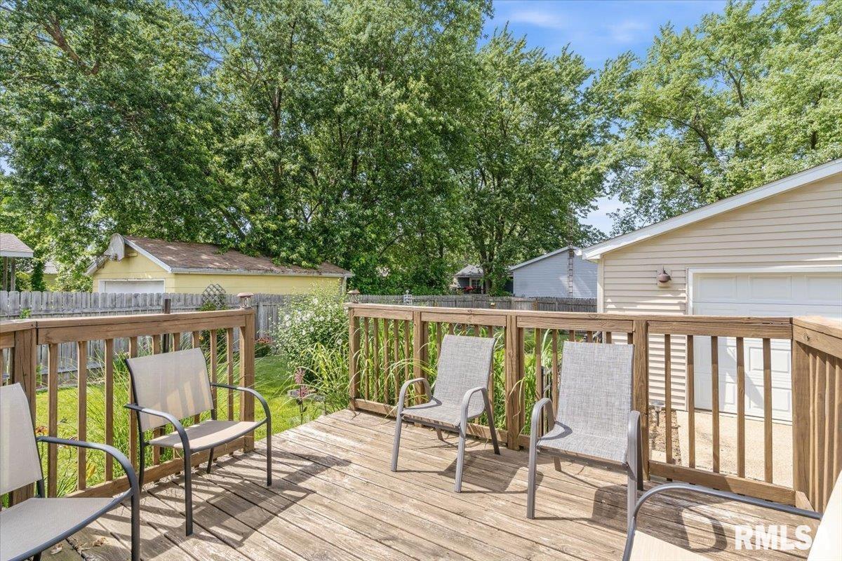 2913 Selkirk Road Springfield, IL 62702 - Photo 33 of 40