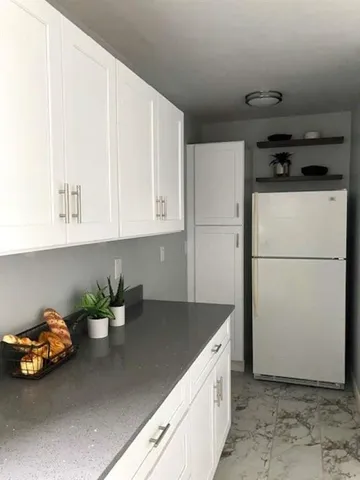 $1,450 | 317 Lake Evelyn Drive, West Palm Beach, FL 33411