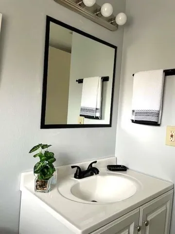 $1,540 | 317 Lake Evelyn Drive, West Palm Beach, FL 33411