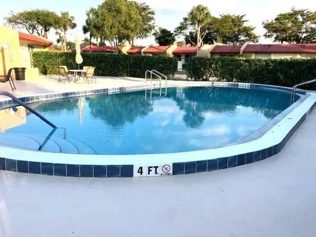 $1,540 | 317 Lake Evelyn Drive, West Palm Beach, FL 33411